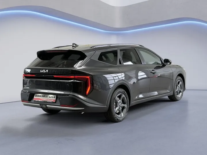 Kia K4