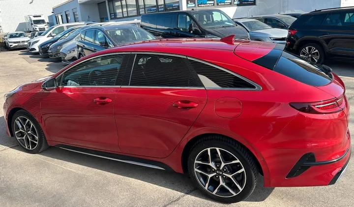Kia pro cee'd / ProCeed