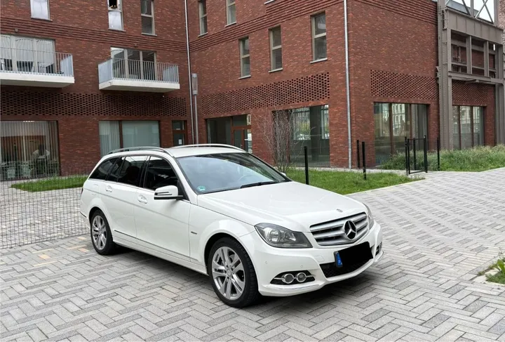 Mercedes-Benz C 220