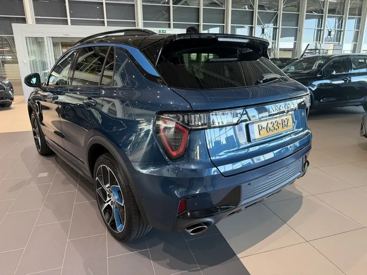 Lynk&Co 01