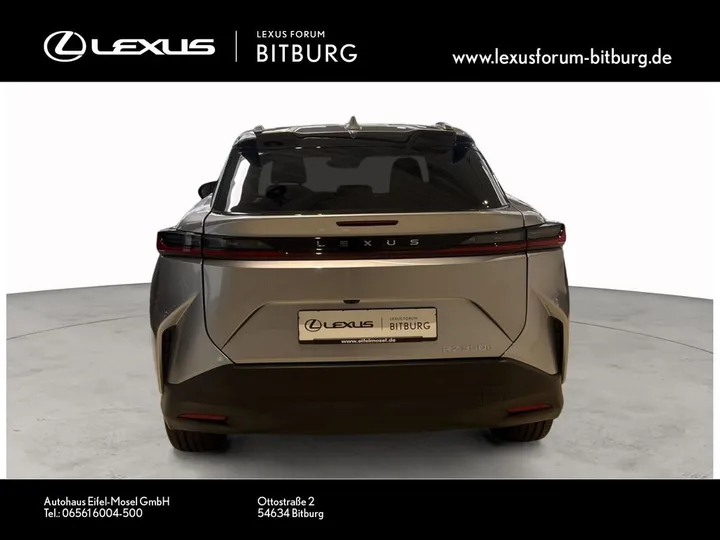 Lexus RZ