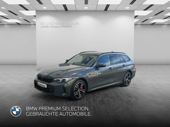 BMW 330