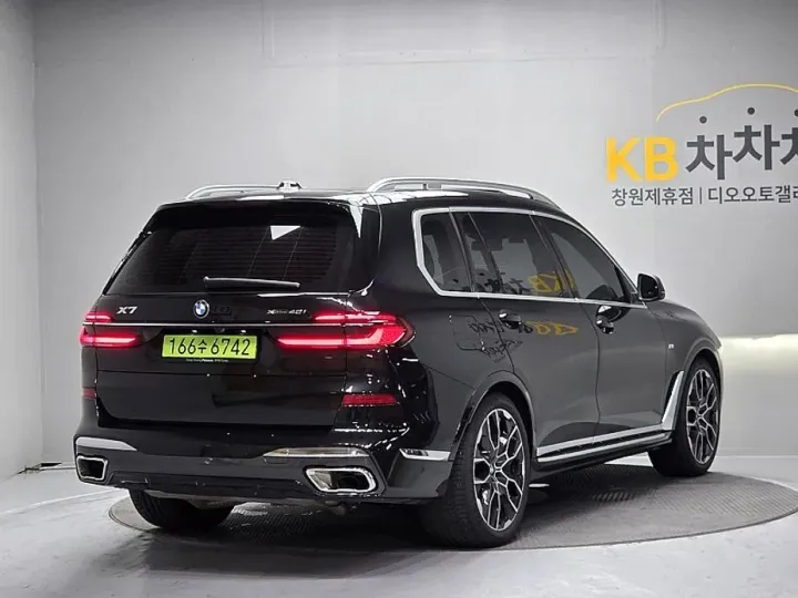 BMW X7