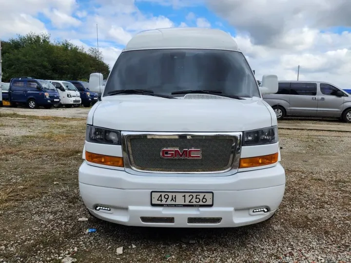 GMC Savana