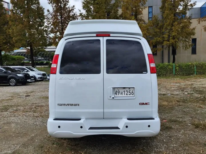 GMC Savana