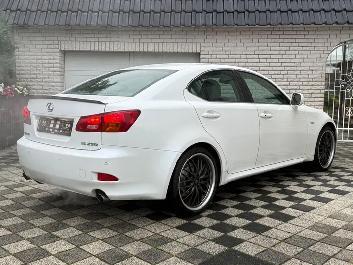 Lexus IS 250