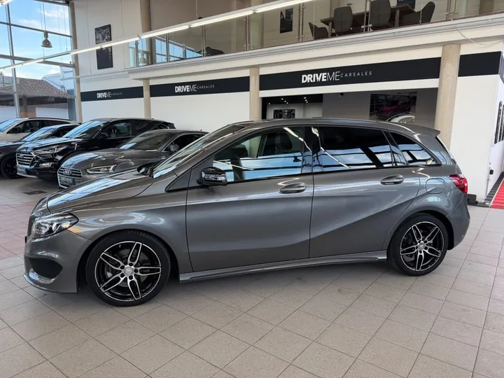 Mercedes-Benz B 220