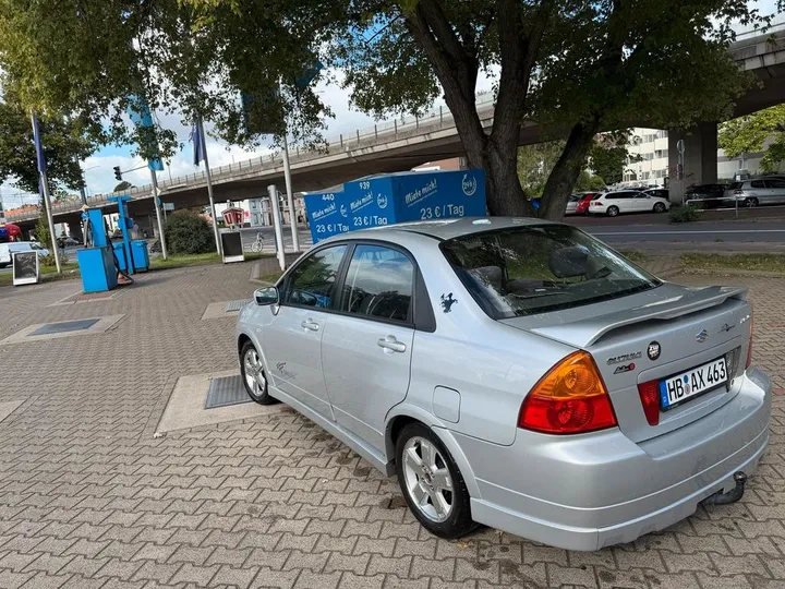 Suzuki Liana