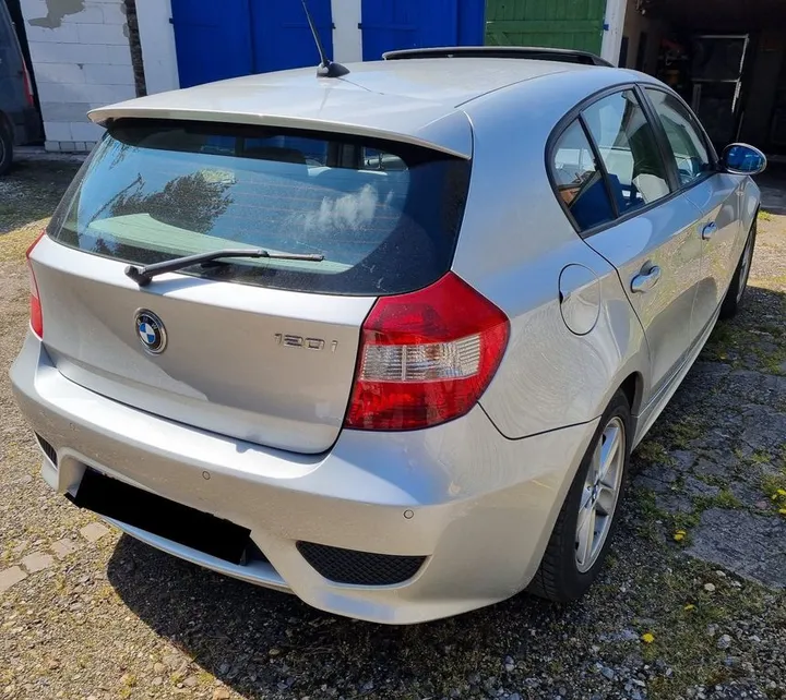 BMW 120
