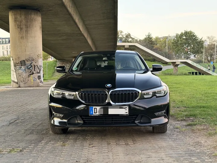 BMW 330
