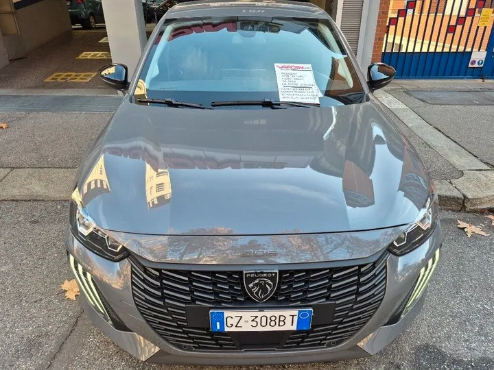 Peugeot 208