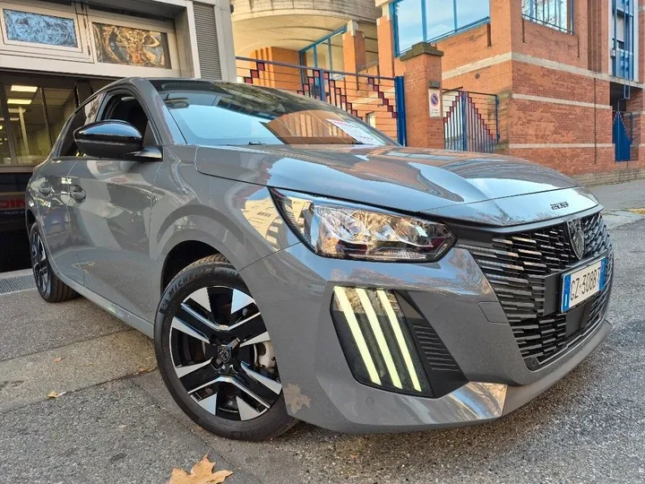 Peugeot 208