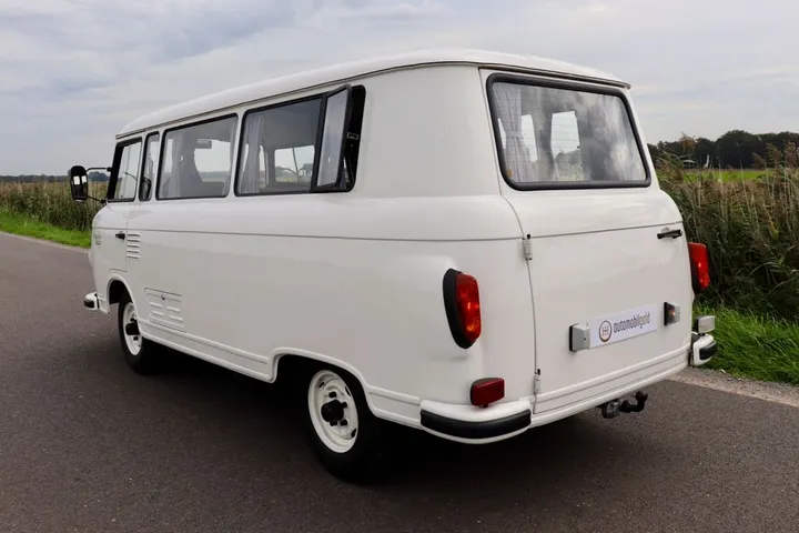 Barkas B1000