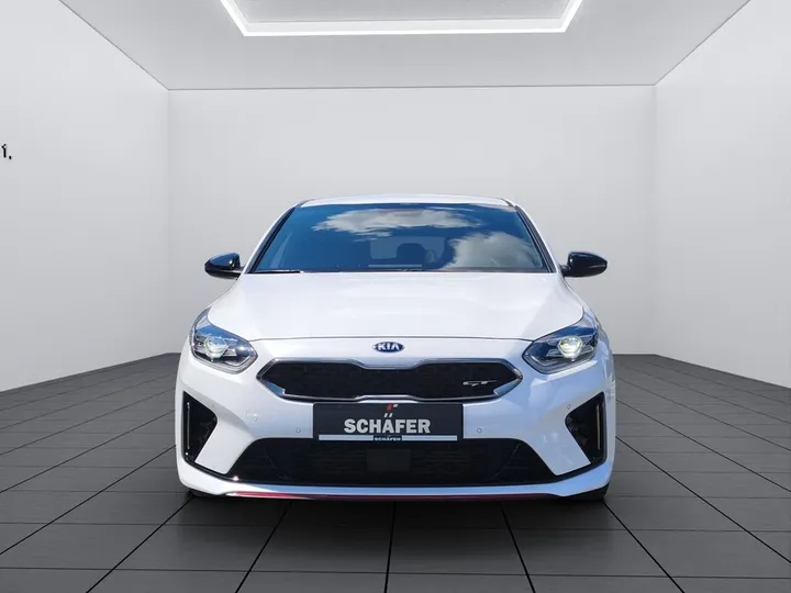 Kia pro cee'd / ProCeed