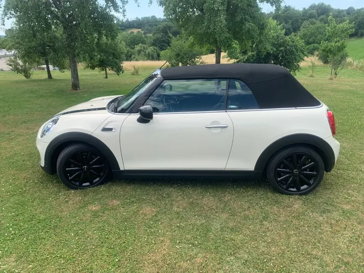 MINI Cooper Cabrio