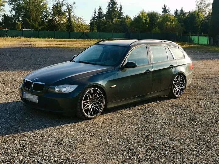 BMW 320