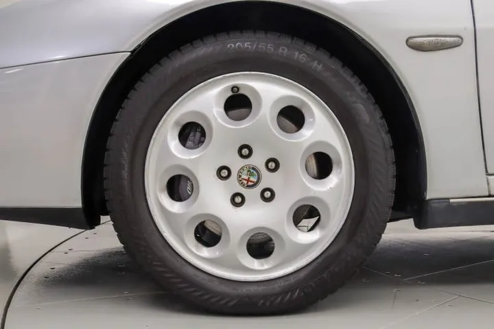 Alfa Romeo 166