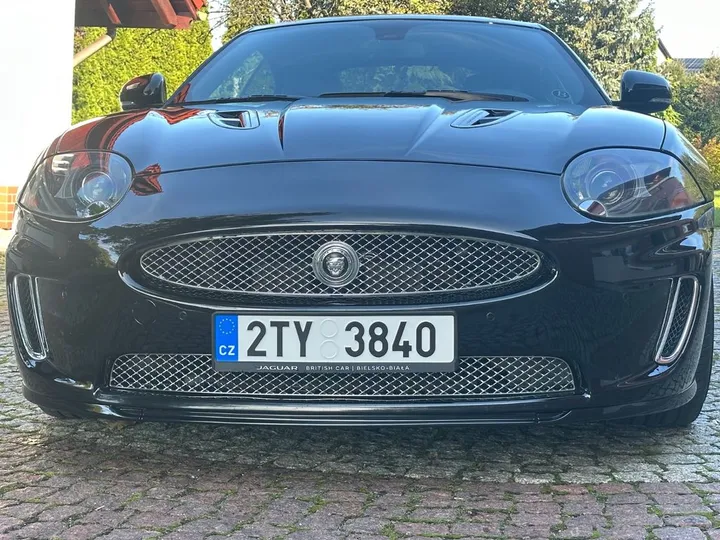 Jaguar XKR