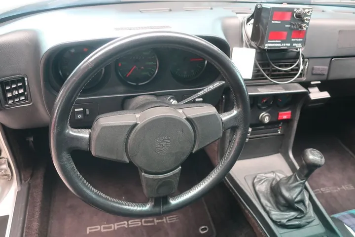 Porsche 924