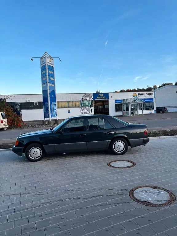 Mercedes-Benz E 300