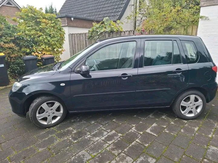 Mazda 2