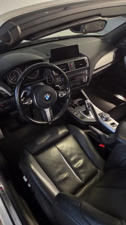 BMW M240i