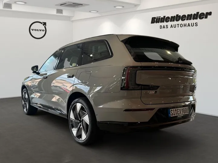 Volvo EX90