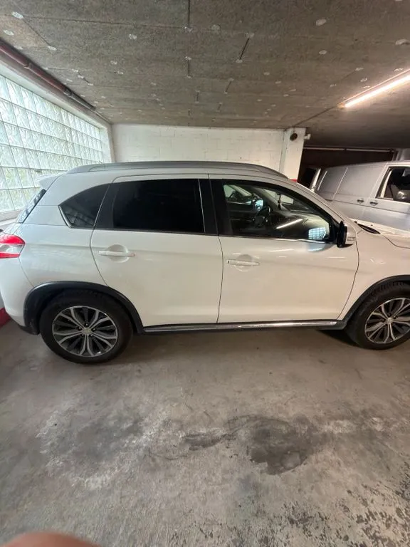 Peugeot 4008