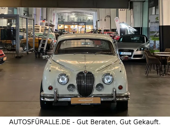 Jaguar MK II