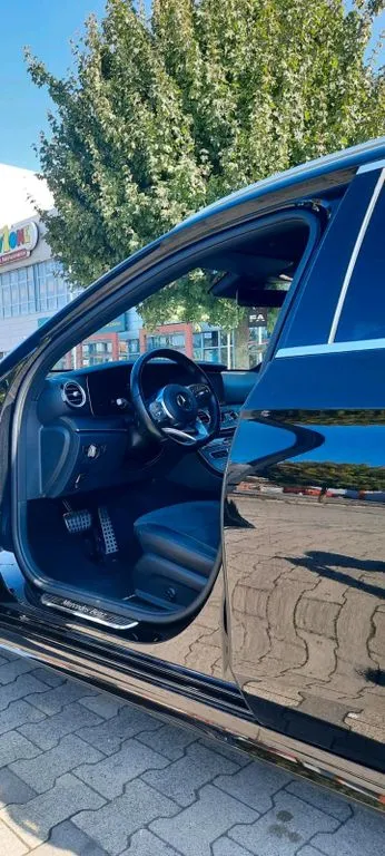 Mercedes-Benz E 220