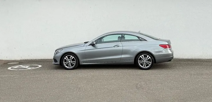 Mercedes-Benz E 200