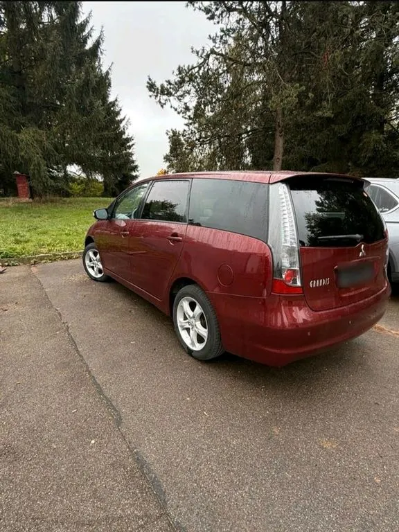 Mitsubishi Grandis