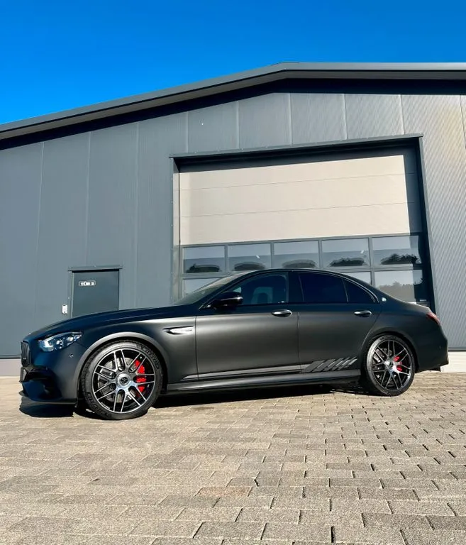 Mercedes-Benz E 63 AMG