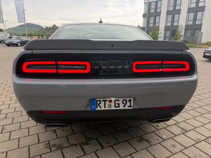 Dodge Challenger