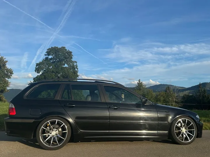 BMW 320