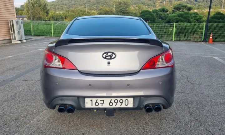 Hyundai Genesis