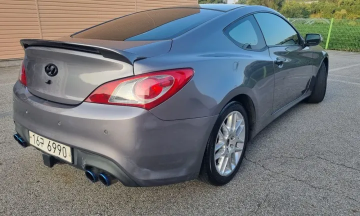 Hyundai Genesis