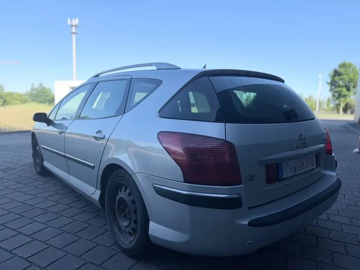 Peugeot 407