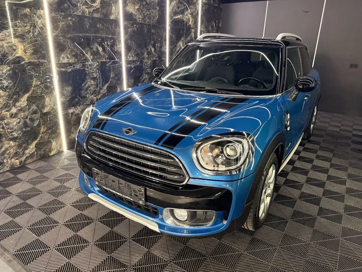 MINI Countryman D (Cooper)