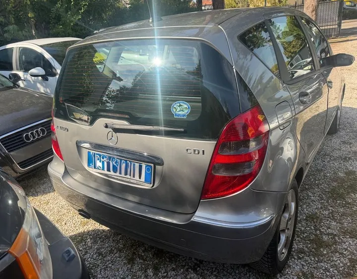 Mercedes-Benz A 180