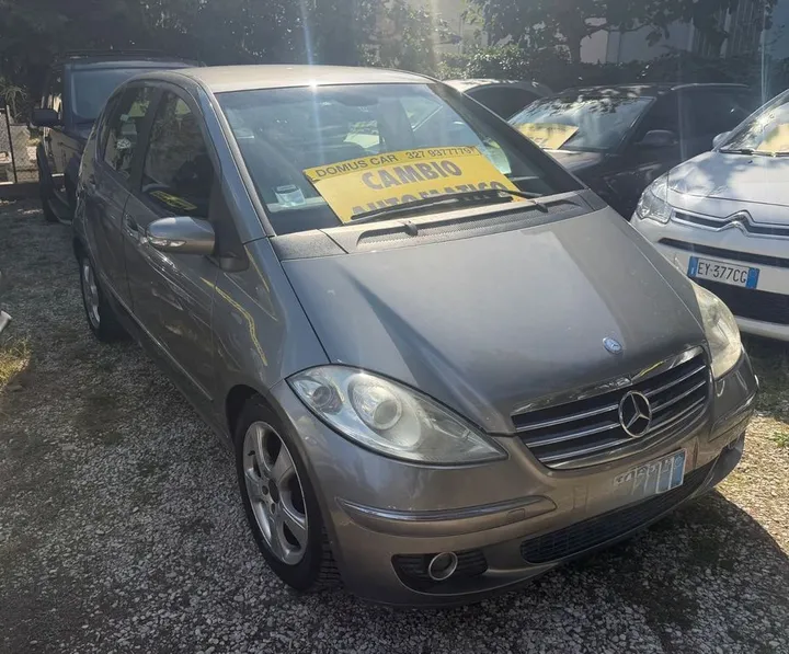 Mercedes-Benz A 180