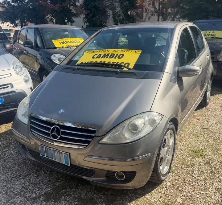 Mercedes-Benz A 180