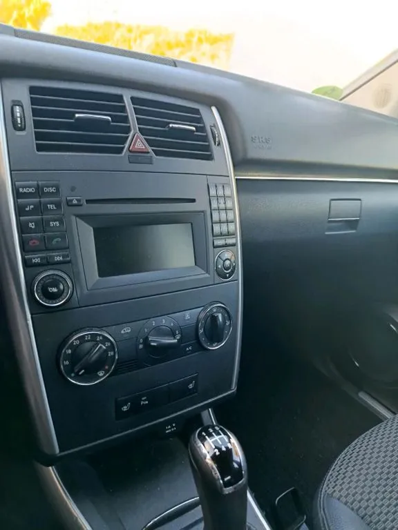 Mercedes-Benz B 170