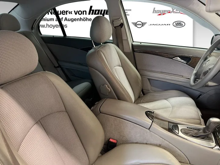 Mercedes-Benz E 240