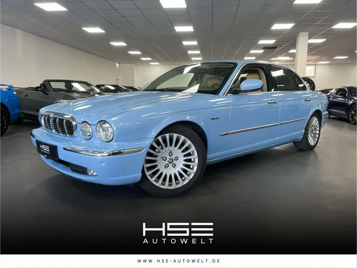 Jaguar XJ