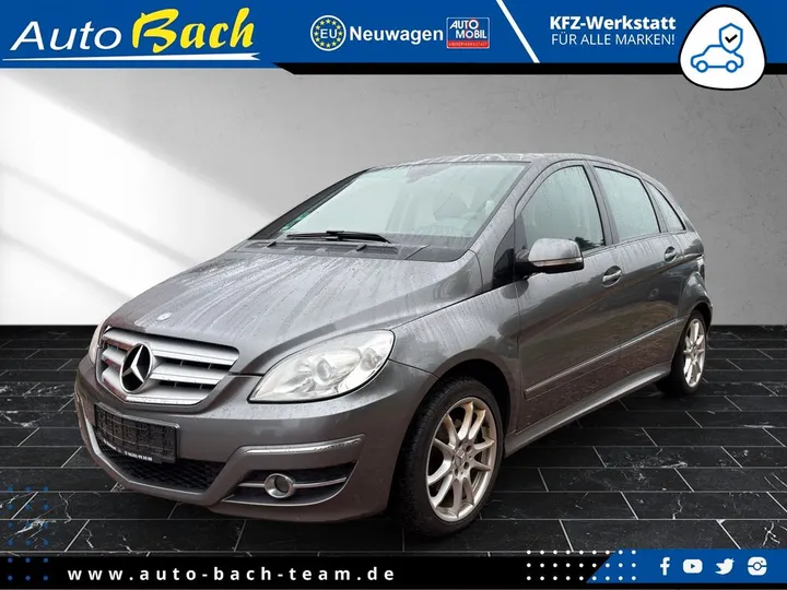 Mercedes-Benz B 180