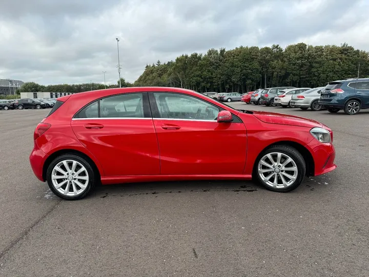 Mercedes-Benz A 200