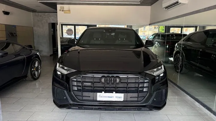 Audi Q8