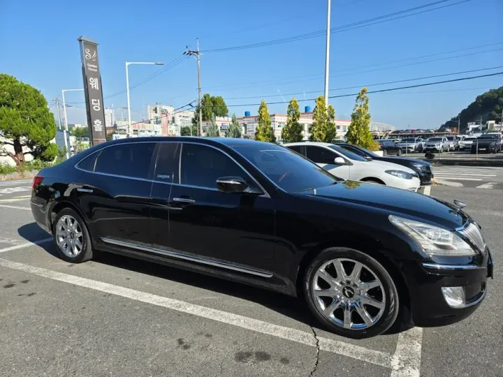 Hyundai Equus