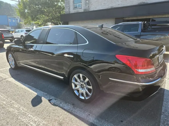 Hyundai Equus